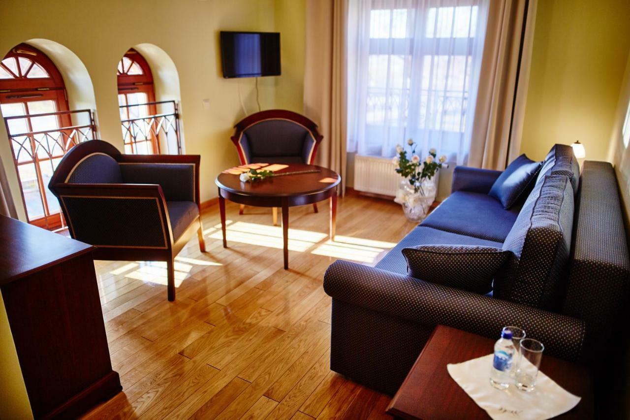 Centrum Obslugi Turysty Kordegarda Raczki  Экстерьер фото